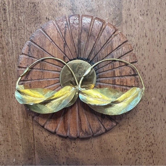 Authentic Gold Tone West African Brass Medium Sized Fulani Earrings - Picture 3 of 4